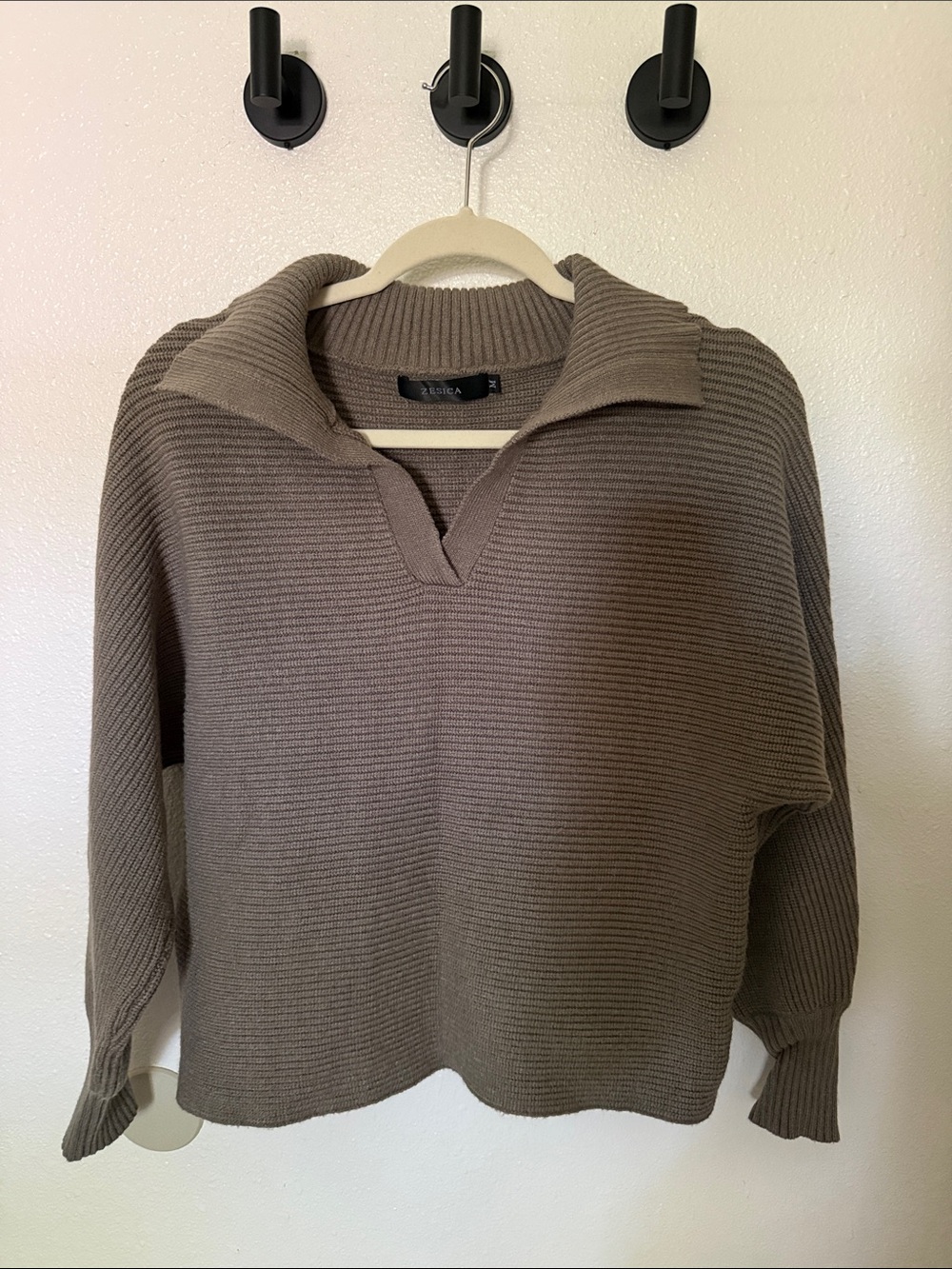 Cozy Ribbed Polo Sweater - taupe green